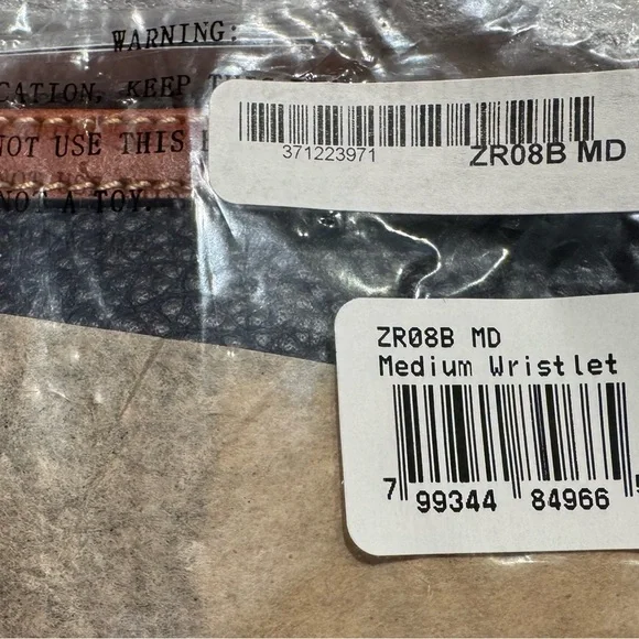 Dooney & Bourke Pebble Grain Medium Wristlet - Blue /Brown - Picture 2 of 5